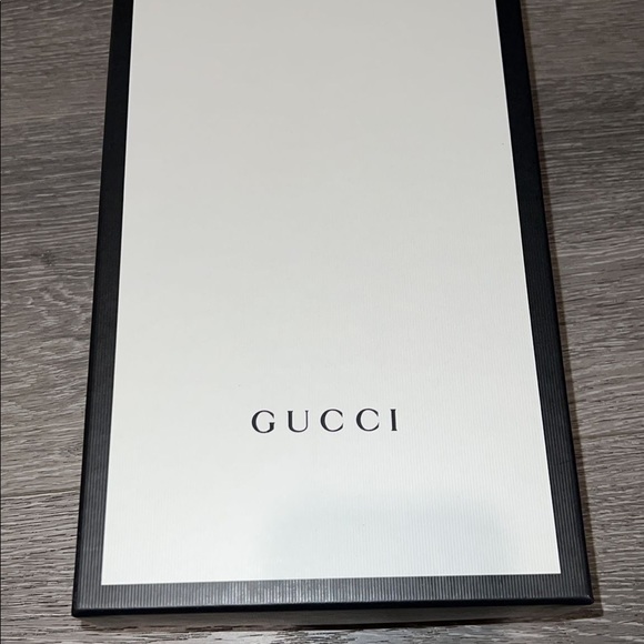 COPY - COPY - Pink Gucci flats - Picture 2 of 5